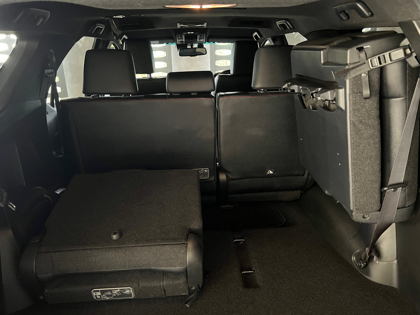Toyota Fortuner / Mitsubishi Pajero