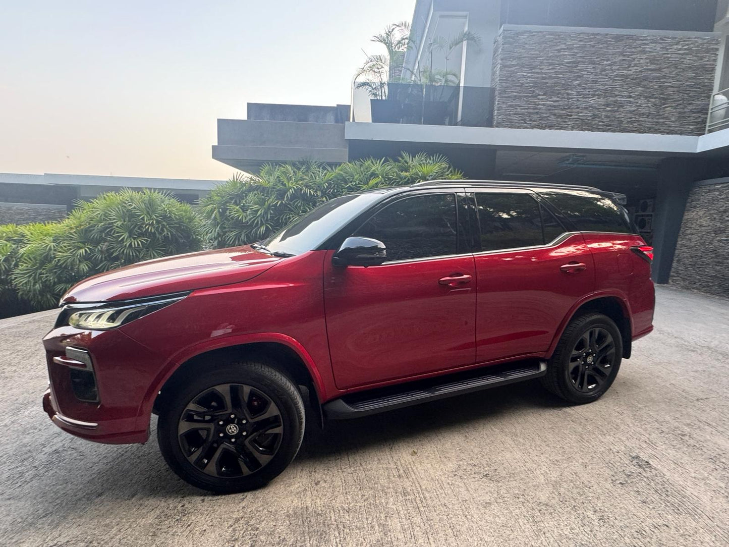 Toyota Fortuner / Mitsubishi Pajero
